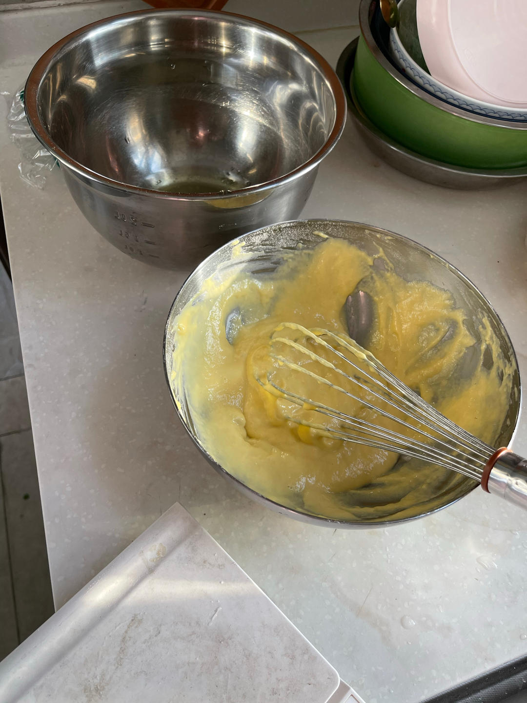 【酸奶松饼yogurt pancake】，搭上黑莓果酱和枫糖的美味。