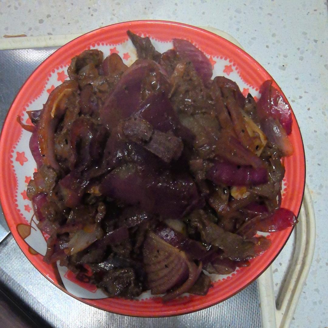 孜然牛肉（👈孜然肉片向左，吉野家向右👉）