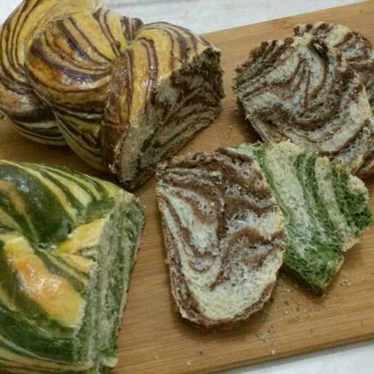 为孩子烘焙
        各式的饼干，蛋糕，面包排队站好。