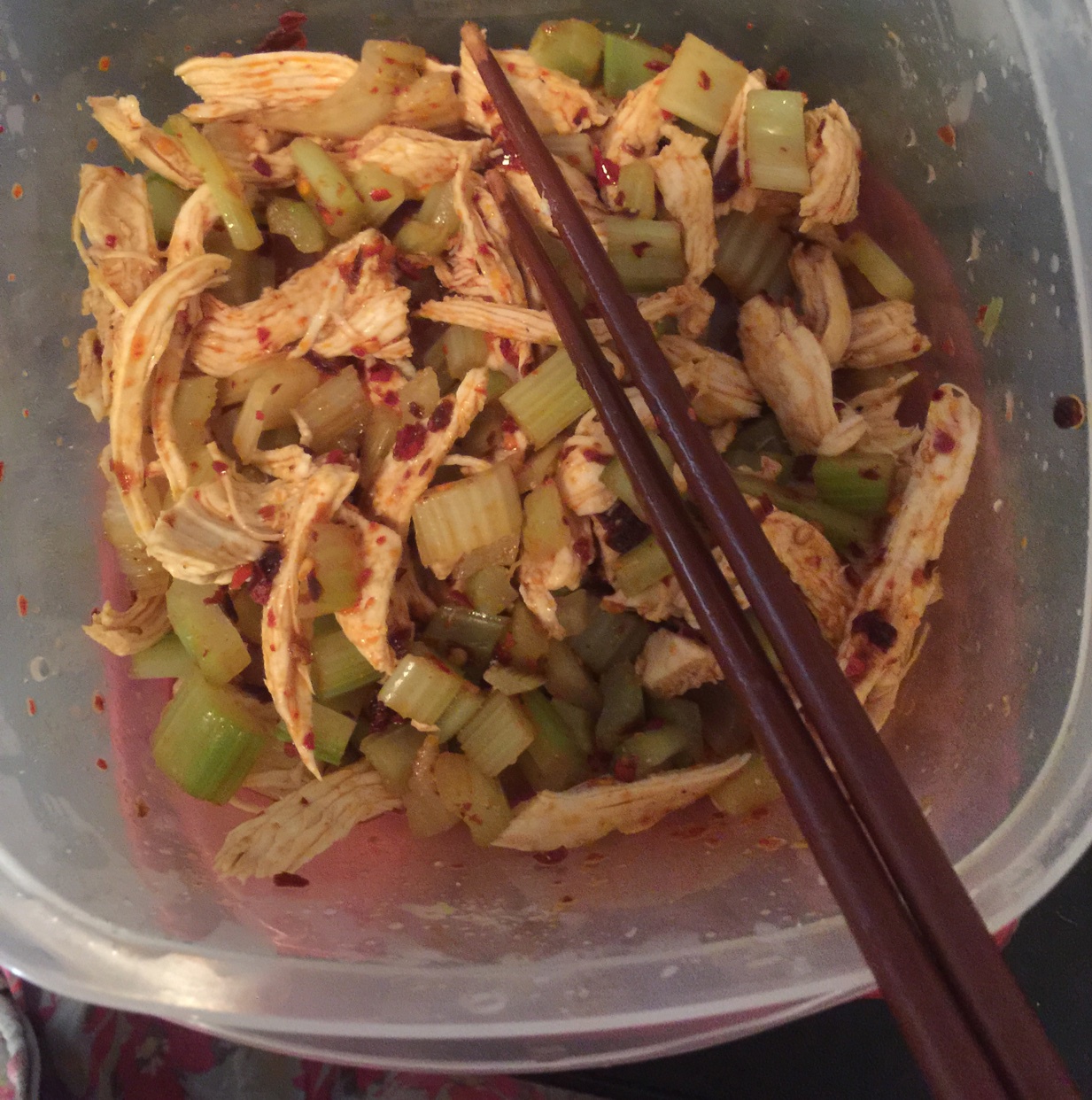 香芹凉拌手撕鸡胸肉 低卡减肥方便快捷~