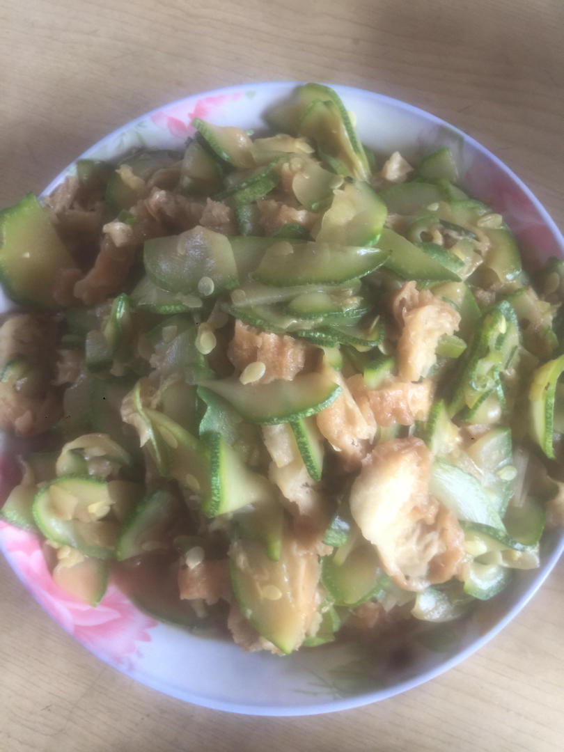 西葫芦炒老油条