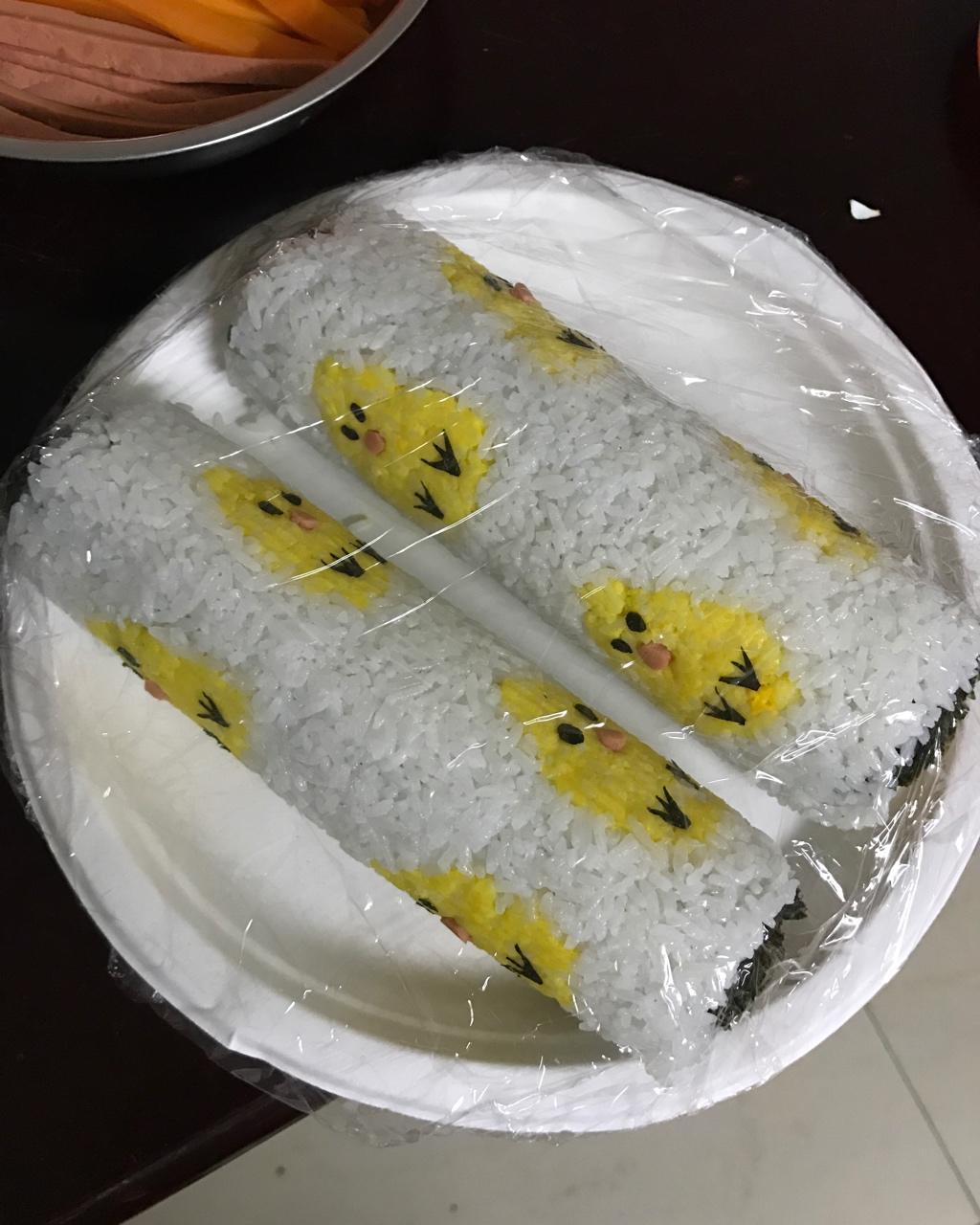 小黄鸡寿司卷