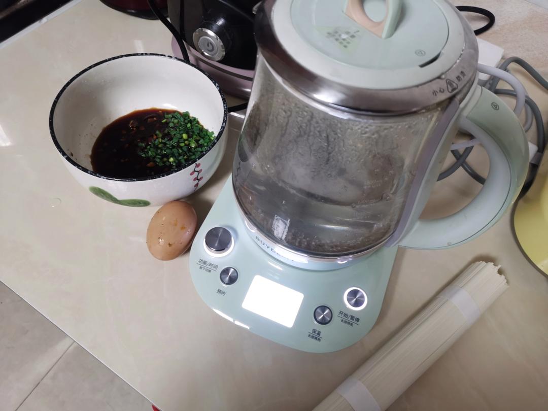 酸汤挂面卧荷包蛋【2月北鼎养生壶食谱】