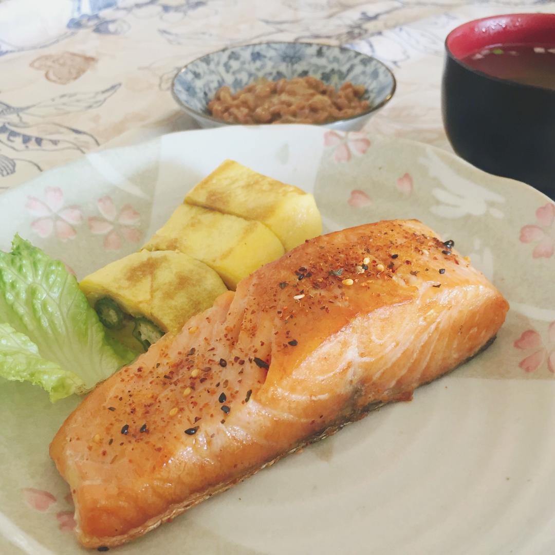 和风早餐——盐煎三文鱼