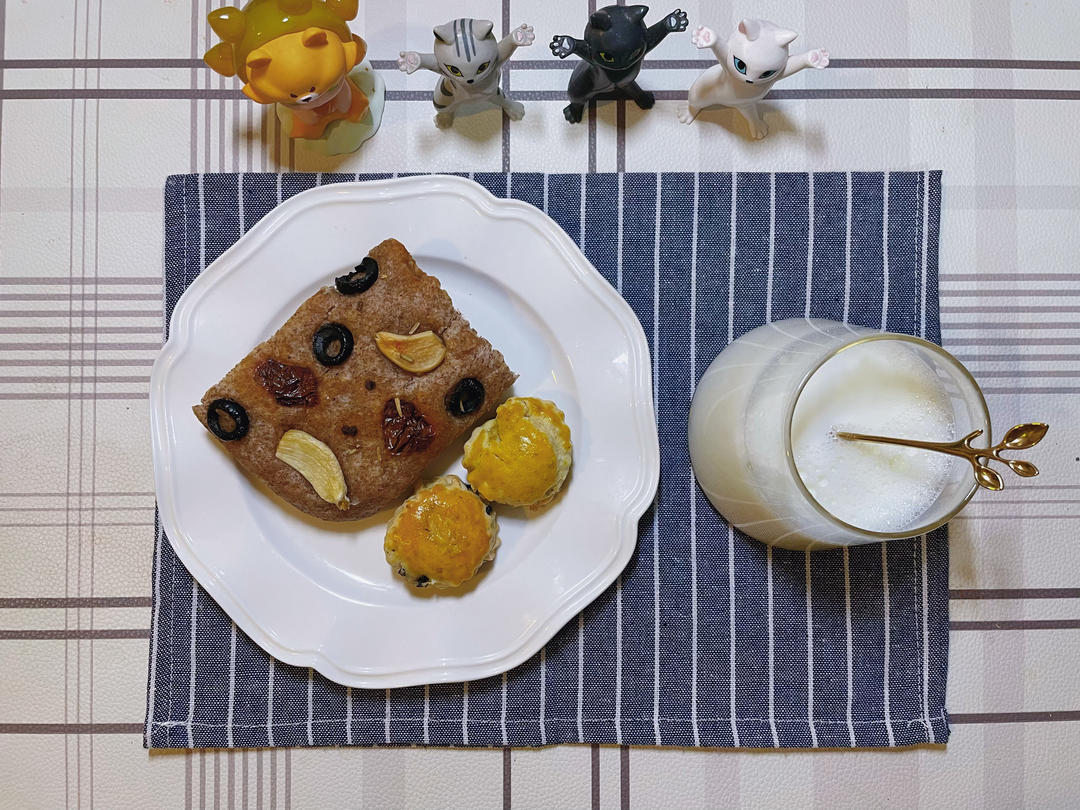 迷迭香大蒜黑橄榄司康