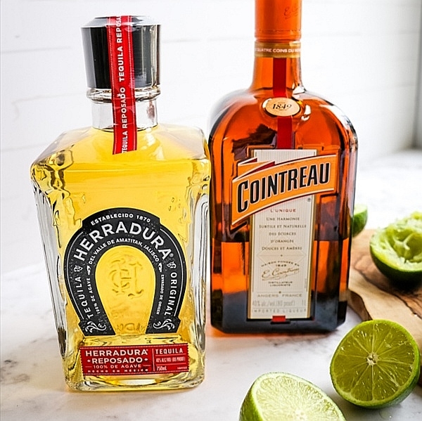 Boozy Time—椰子玛格丽塔鸡尾酒（Coconut Margarita）的做法 步骤2