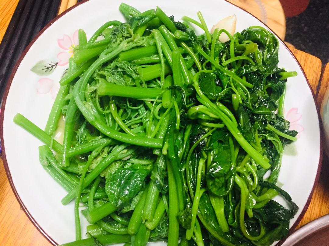 清炒空心菜