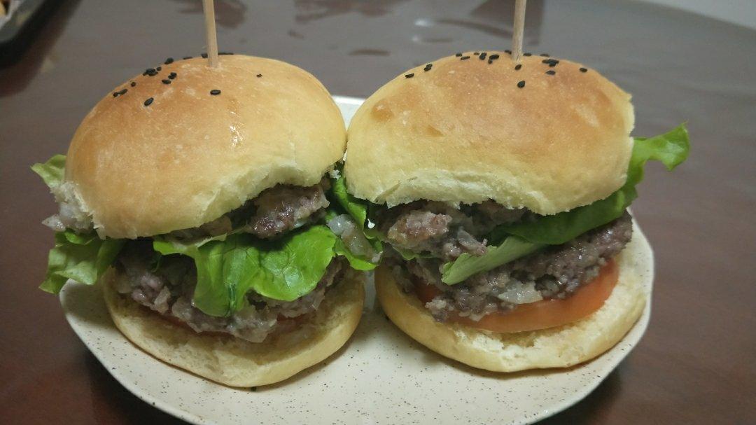肉多汁的快手汉堡牛肉饼