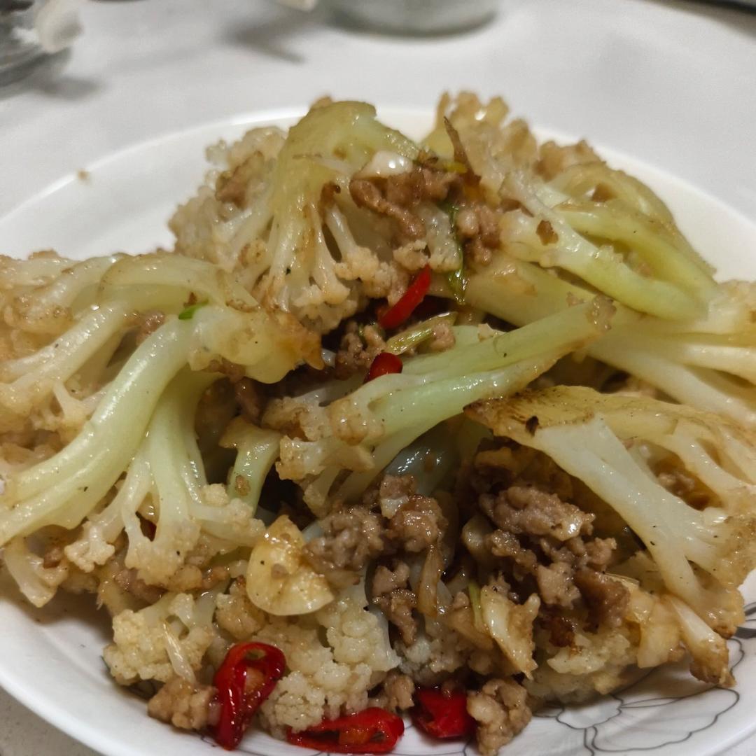 干煸菜花（花菜炒肉）