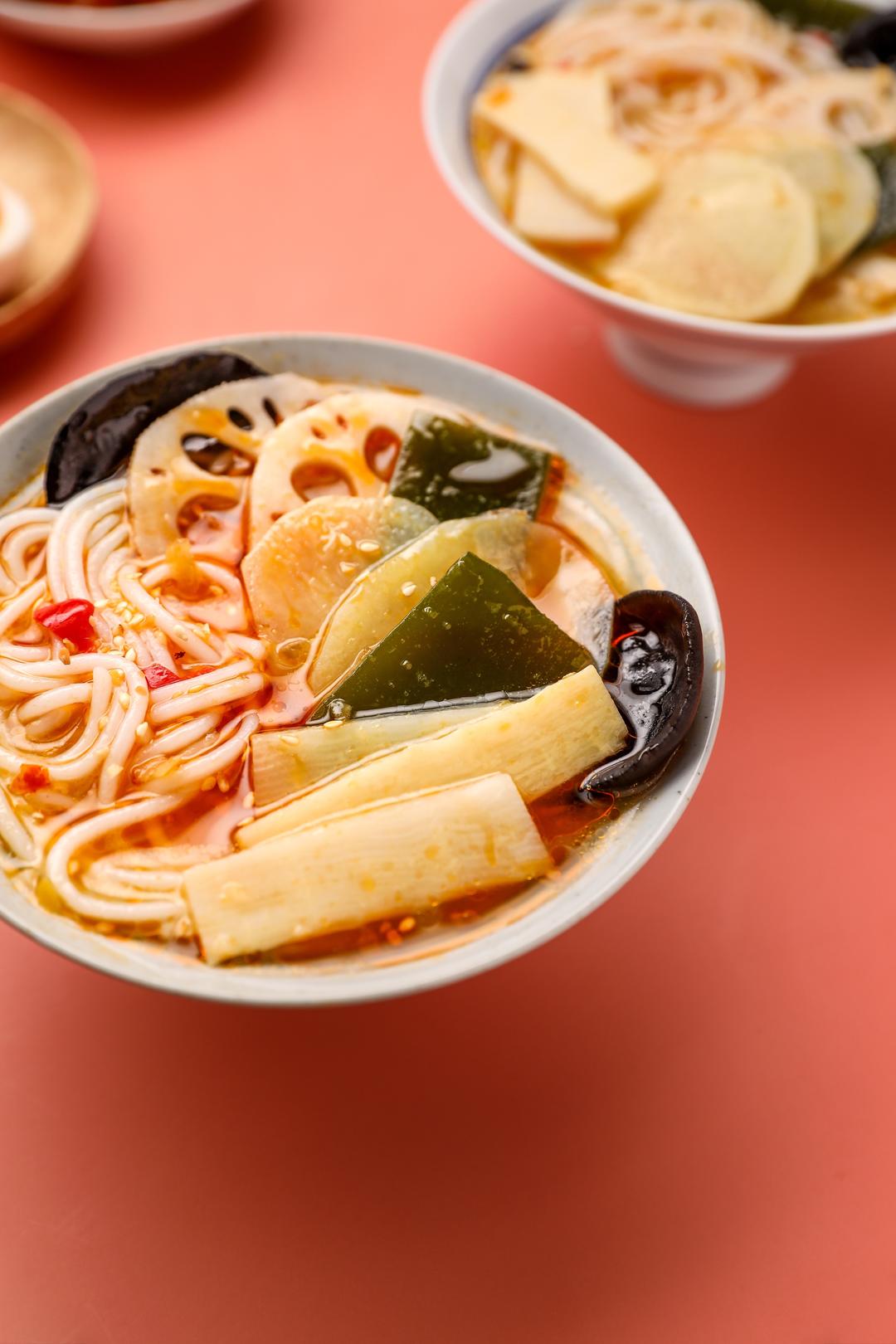 青花椒和5种泡菜做的汤底 酸麻鲜爽 滑滑嫩嫩的米线煮后不易断 汤菜一锅超满足 的做法步骤图 下厨房商店 下厨房 青花椒和5种泡菜做的汤底 酸麻鲜爽 滑滑嫩嫩的米线煮后不易断 汤菜一锅超满足 的做法步骤图 下厨房商店 下厨房