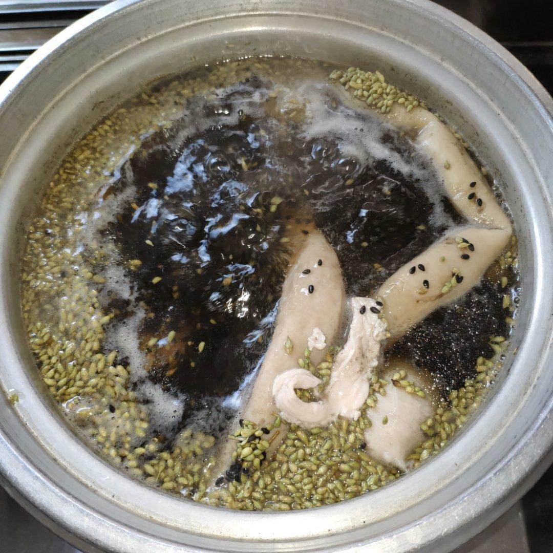 槐花米芝麻猪大肠