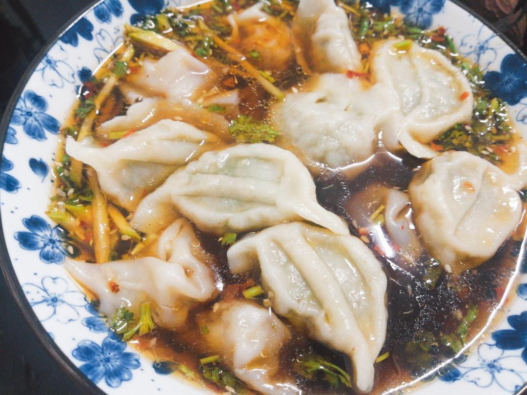 🔥五分钟搞定❗️酸辣开胃一吃就上瘾的酸汤水饺