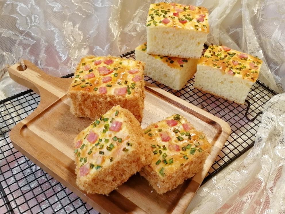 香葱肉松面包