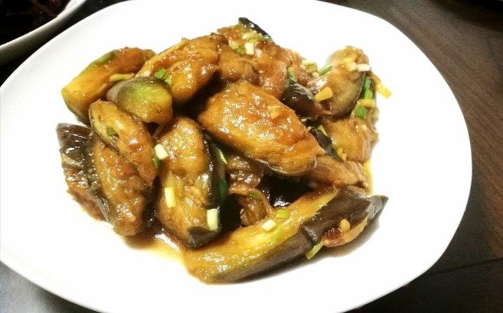 姜丝炒青茄～清爽水嫩