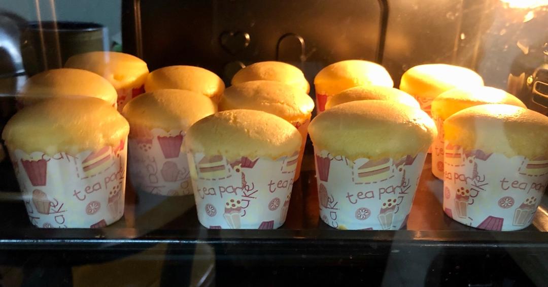 不回缩杯子蛋糕cupcake