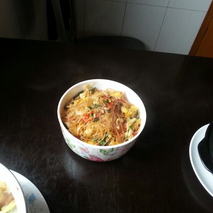 粉丝包菜杏鲍菇炒鸡蛋