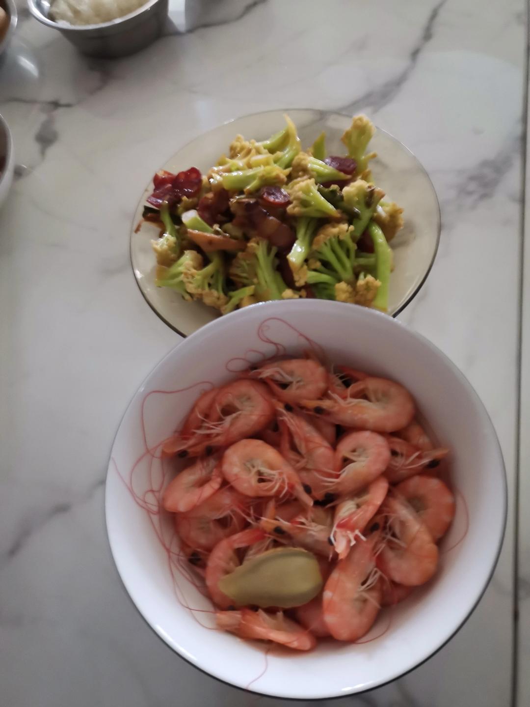 腊肉炒有机花菜