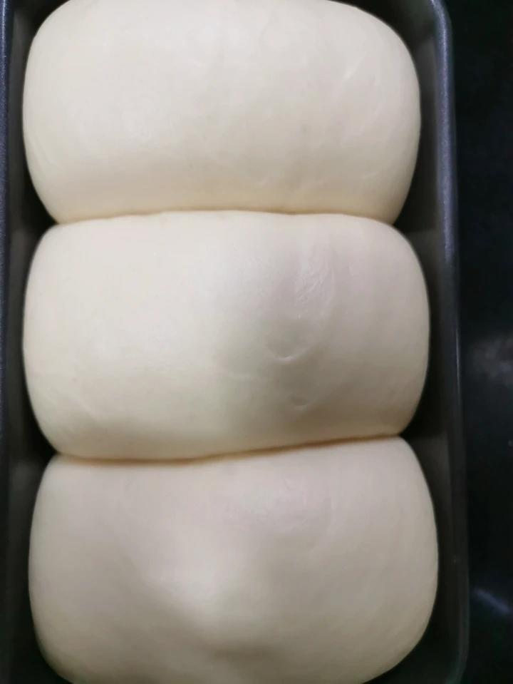 只需一次发酵的超软吐司（附面包机揉手套膜攻略）