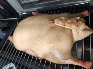 如何在家里做出脆皮烤鸭的做法 步骤5