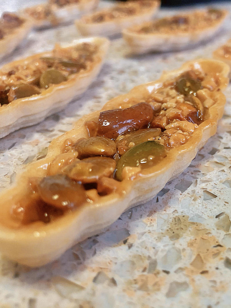 一个人修炼做的焦糖杏仁糯米船