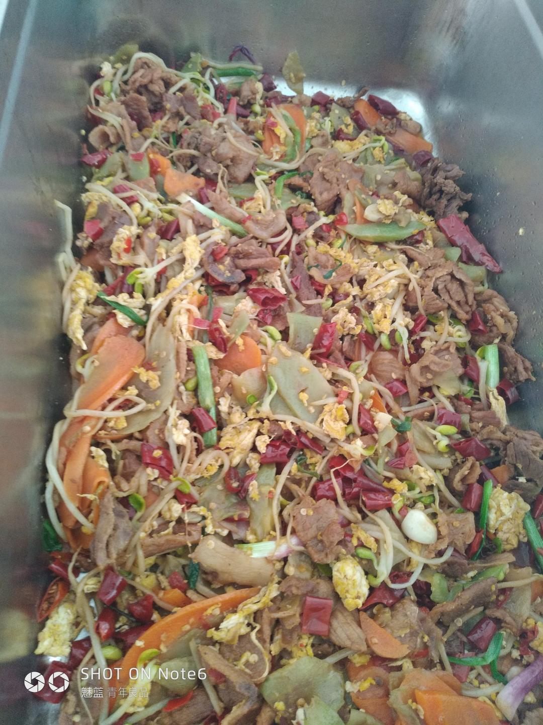莴笋炒肉片