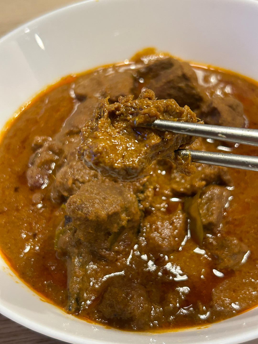 令人魂牵梦绕的仁当牛肉beef rendang