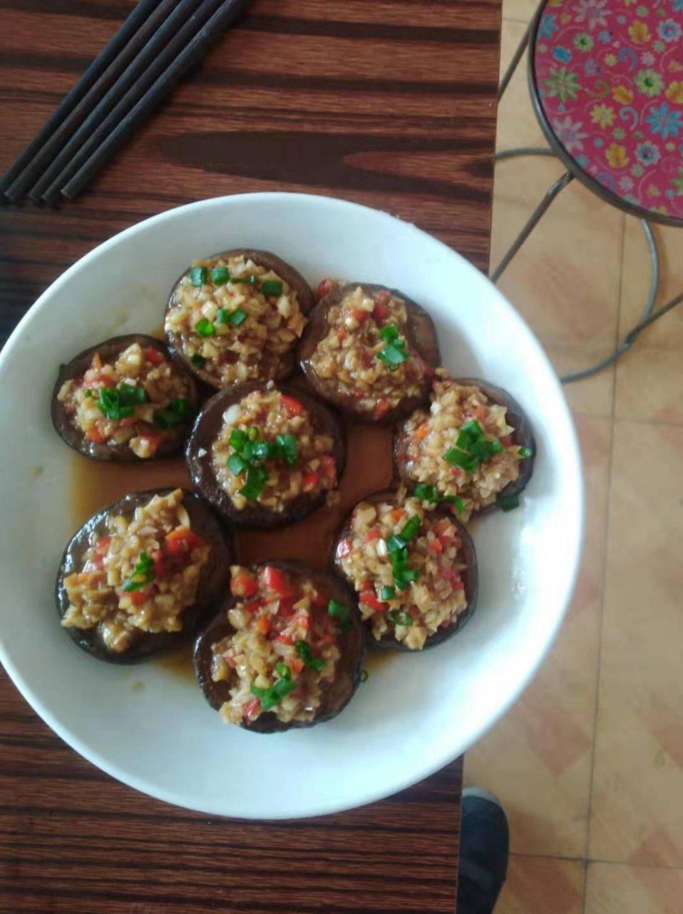 蒜蓉孜然烤香菇