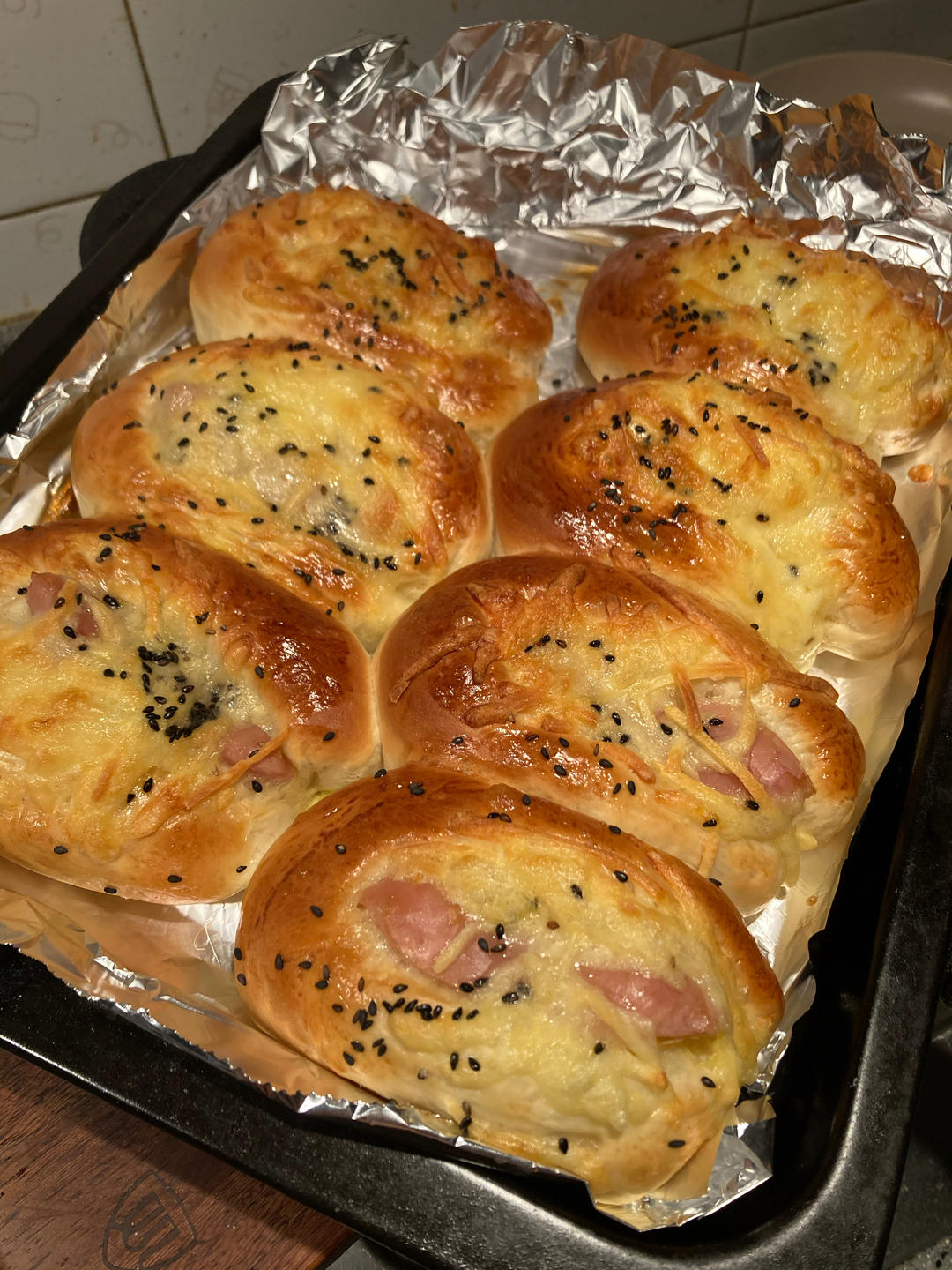 一个面团撑起一家店的台式面包—香肠面包