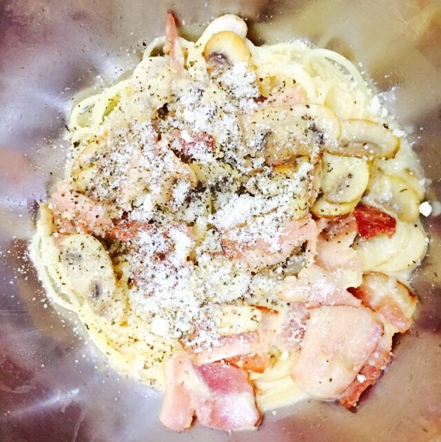 超简单的奶汁培根意面Carbonara