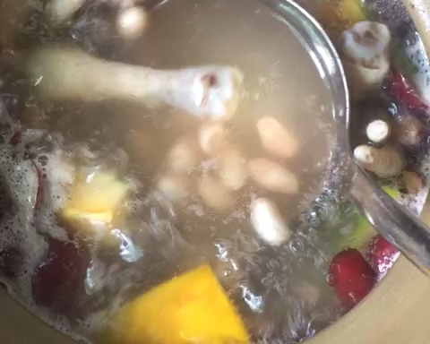 木瓜鸡爪汤的做法 步骤5