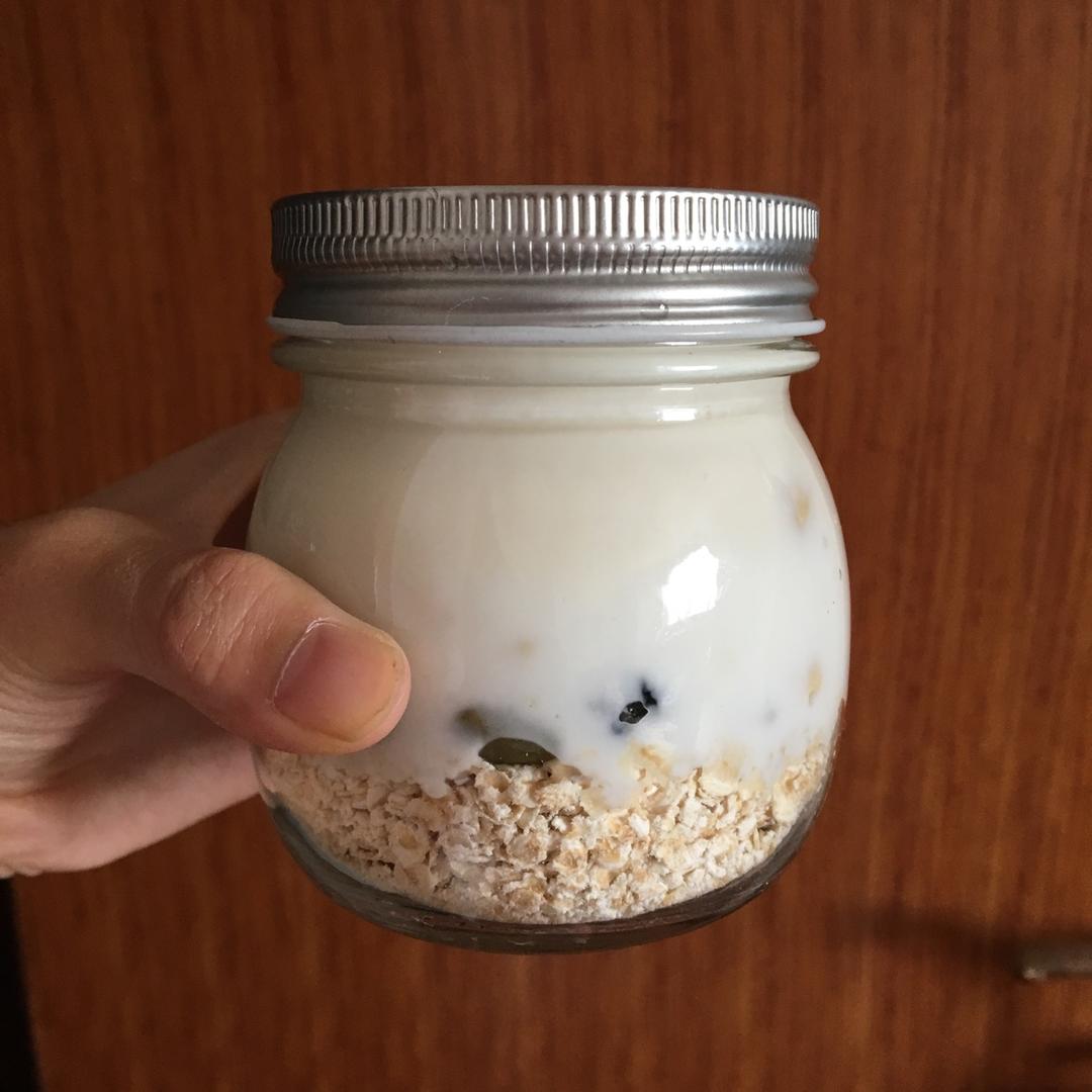1分钟早餐，水果麦片罐子