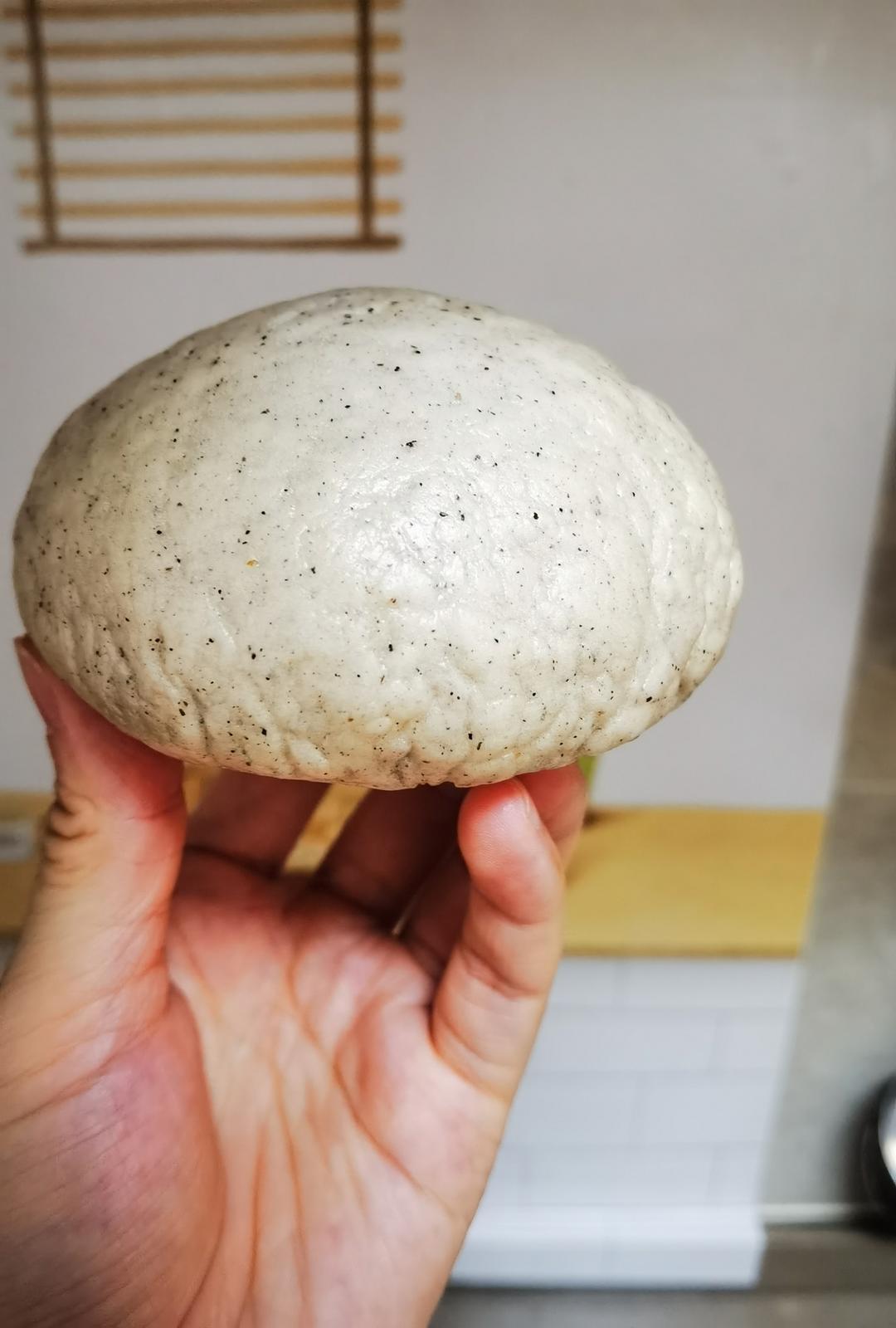 醇香清甜的黑芝麻馒头