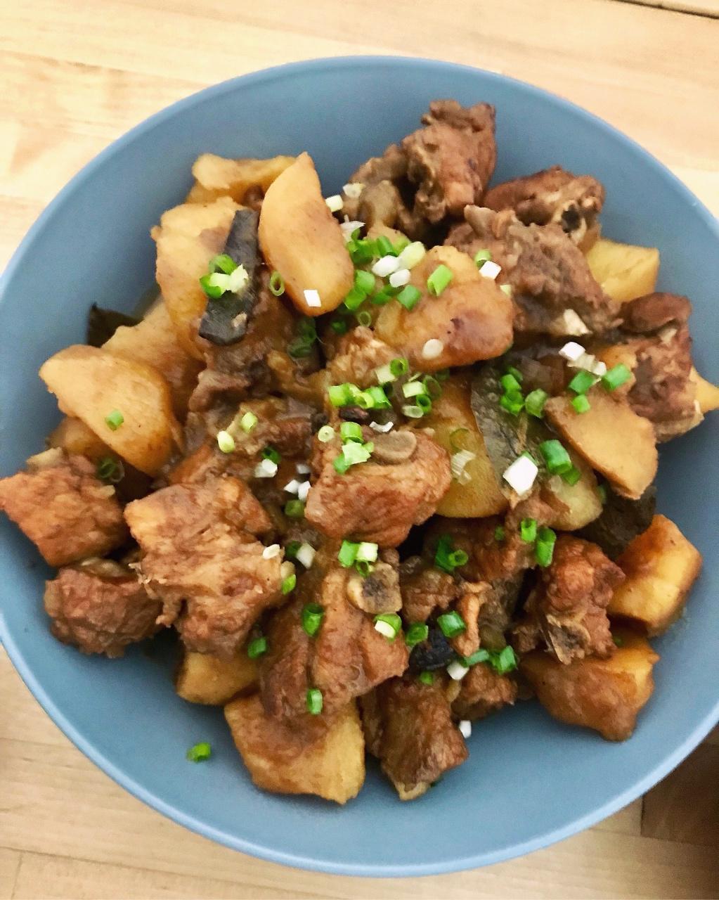 土豆烧排骨