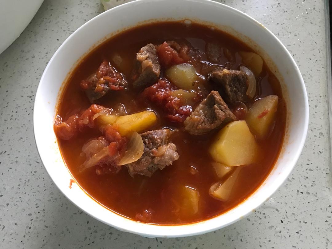 番茄土豆炖牛腩
