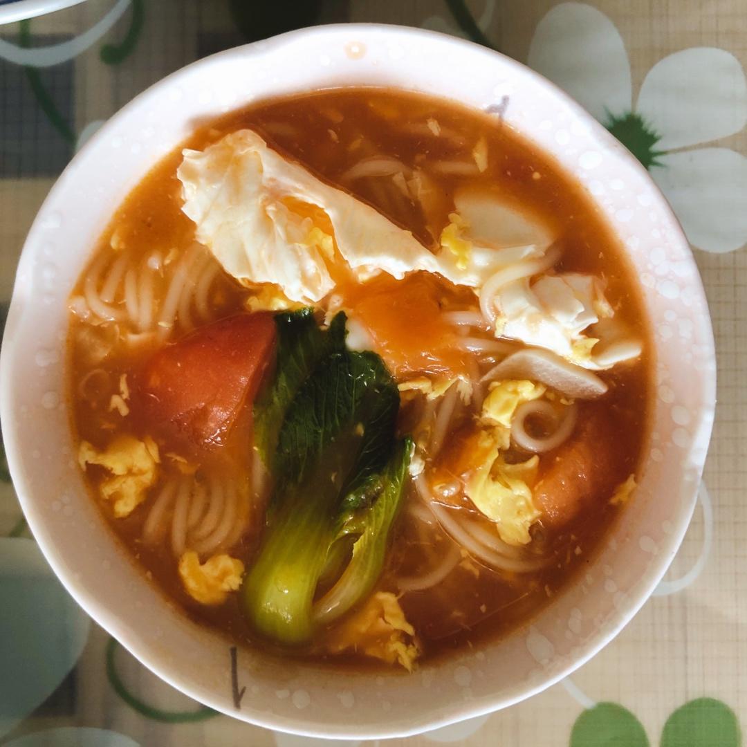 开胃好吃的酸汤空心挂面