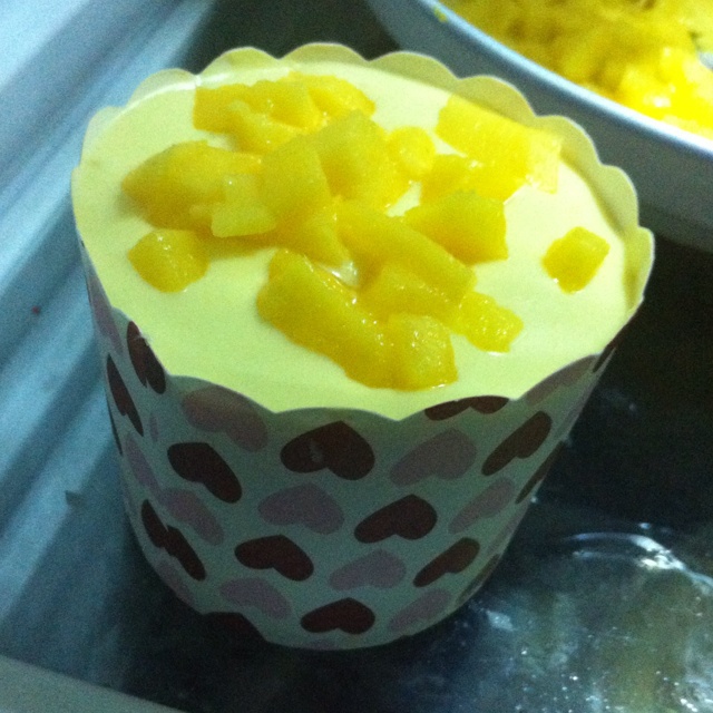 芒果乳酪慕斯杯