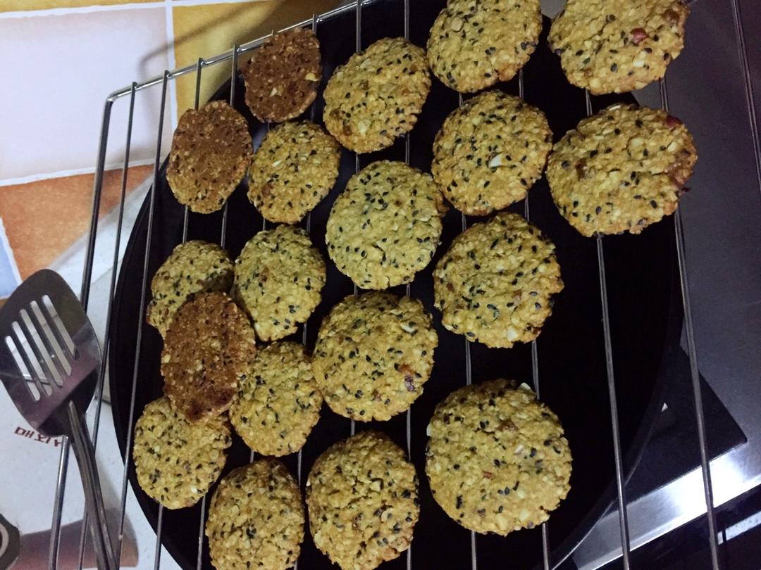 减肥好搭档，零负担红糖椰蓉燕麦饼干
⁽⁽٩( ´͈ ᗨ `͈ )۶⁾⁾