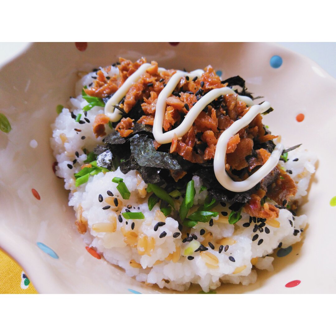 金枪鱼拌饭