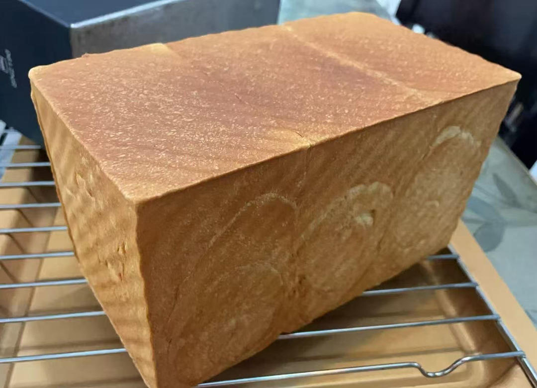 吐司，奶香手撕面包，超级香浓