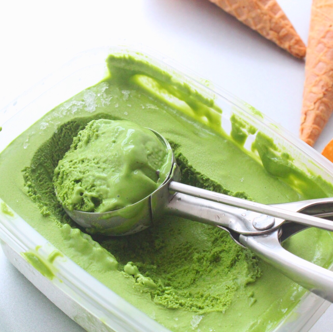 抹茶白巧冰淇淋