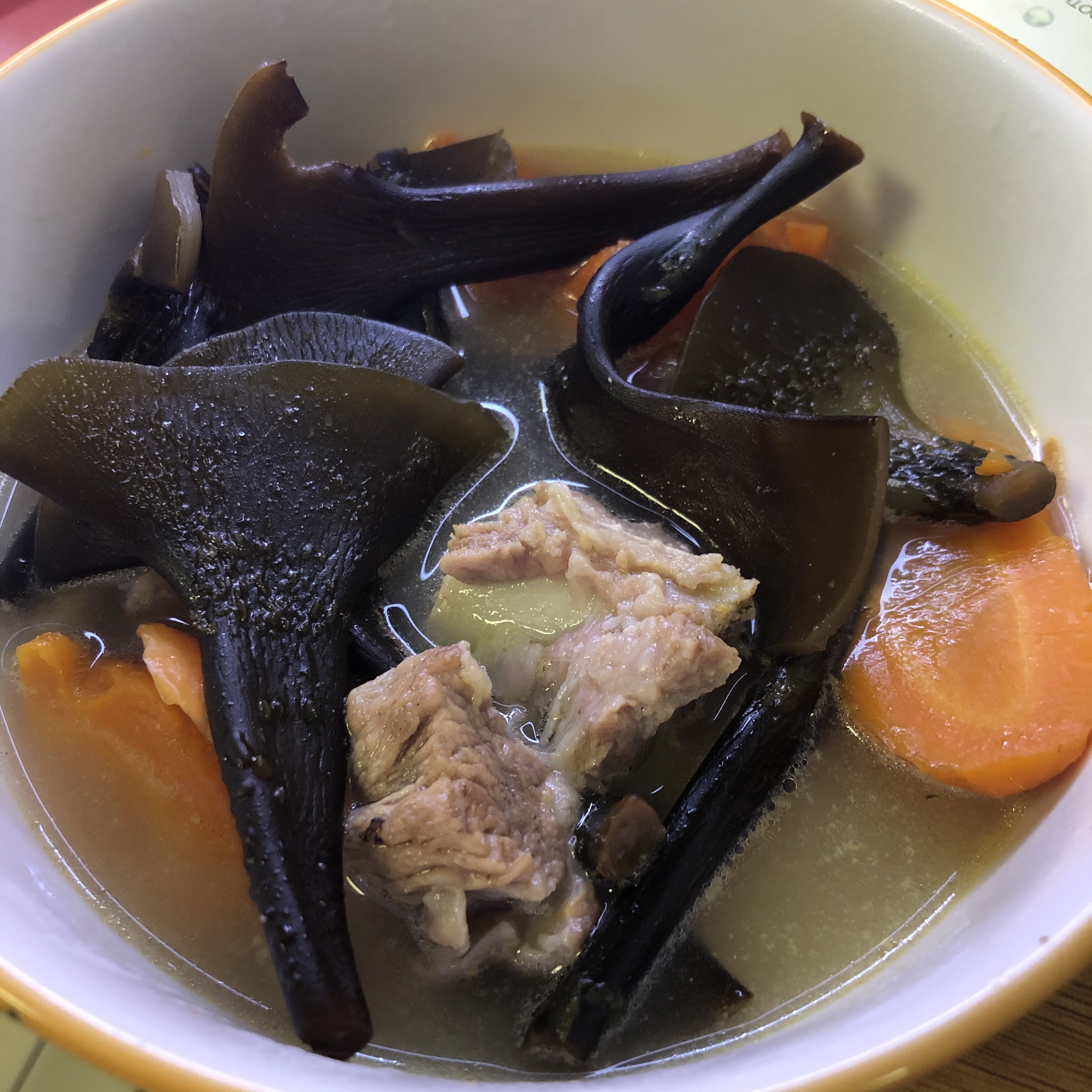 海带胡萝卜排骨汤的做法