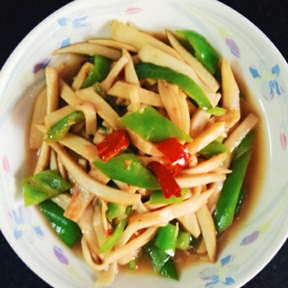 青椒素炒杏鲍菇