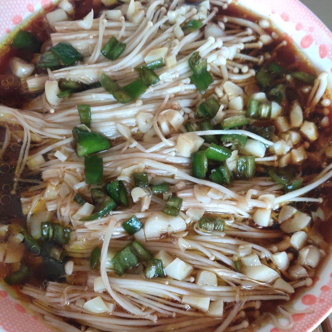 蒜蓉蒸金针菇