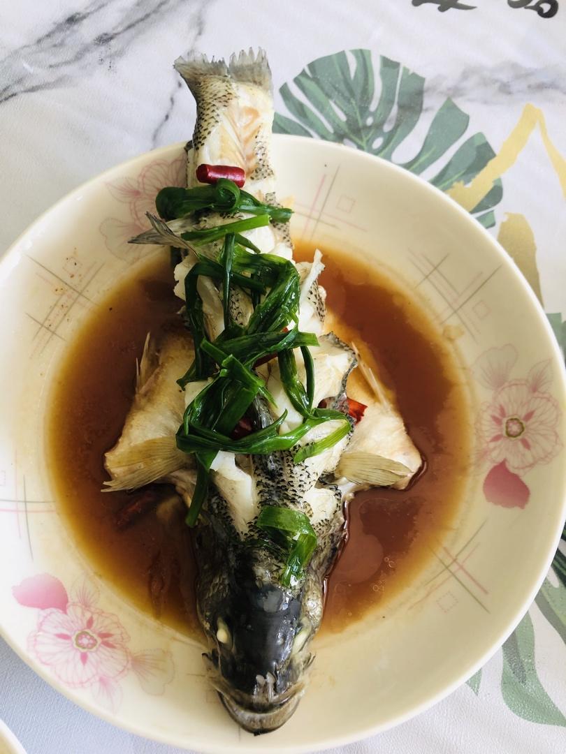 清蒸鲈鱼