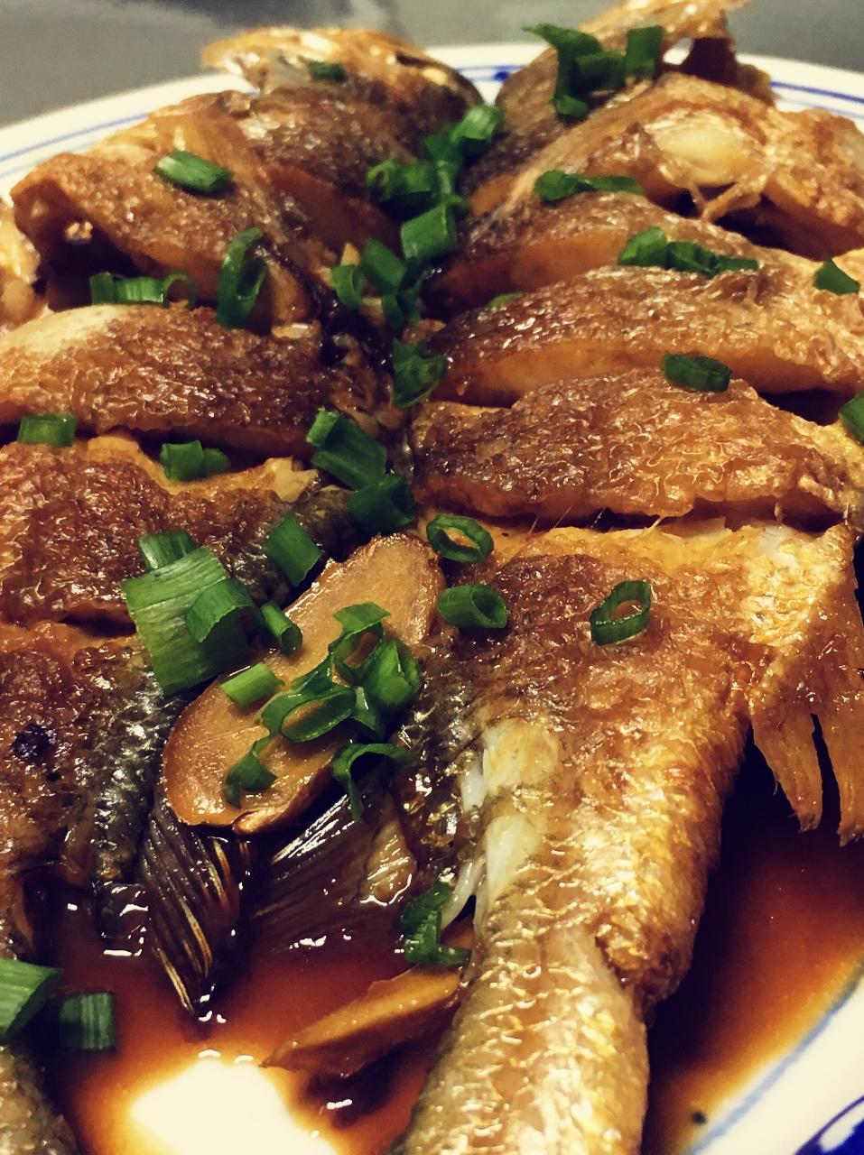 其君妈妈做的红烧黄花鱼