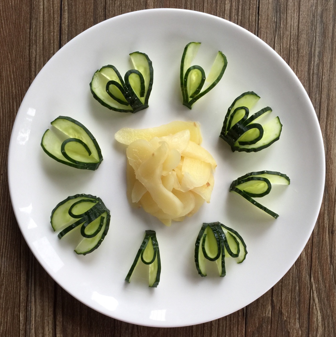 茉莉的太阳花做的漂亮的黄瓜围片