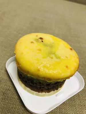 皇冠红豆糕—👑戴皇冠的双层布丁红豆味蛋糕～简单操作～双重口感的做法 步骤7