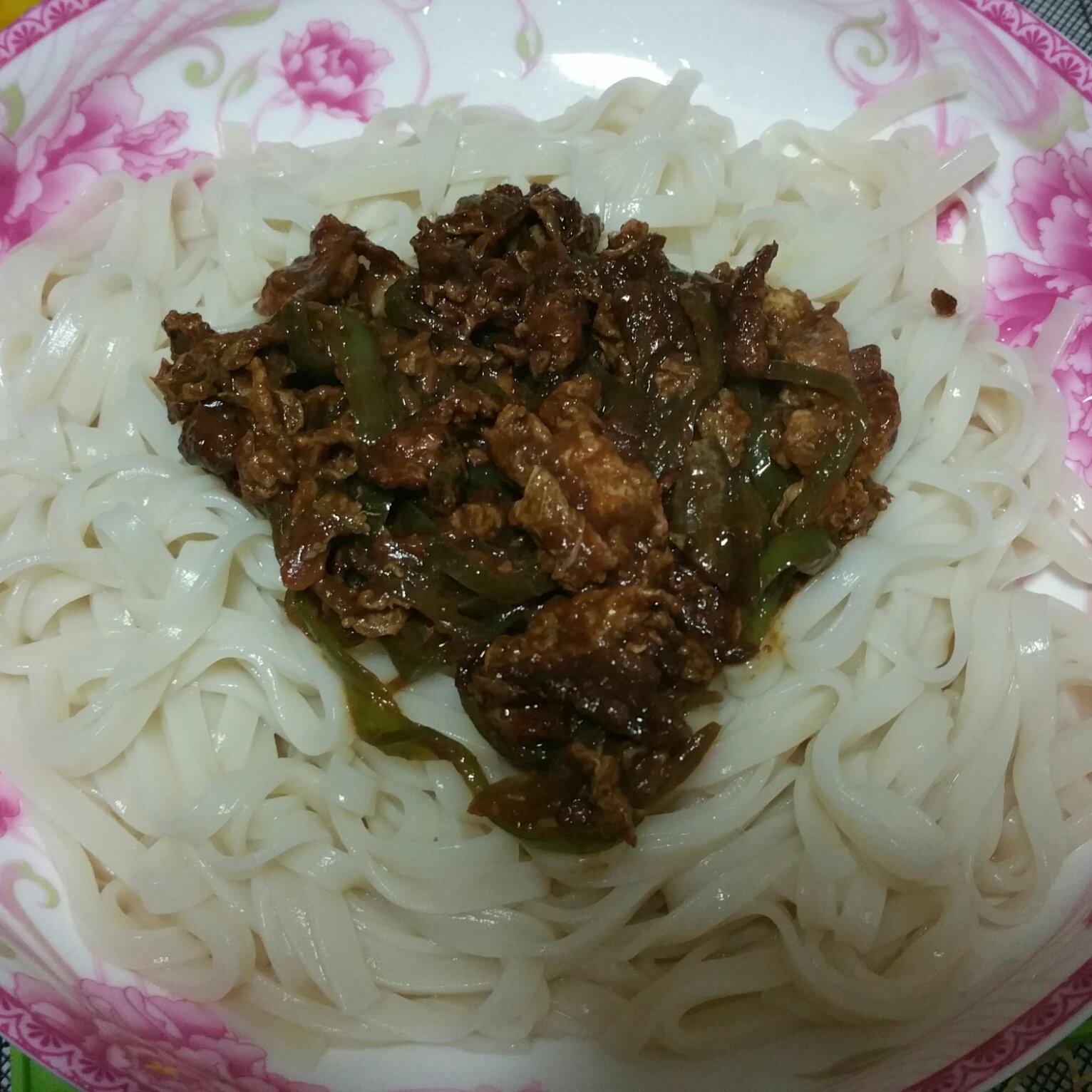 一碗尖椒鸡蛋打卤面