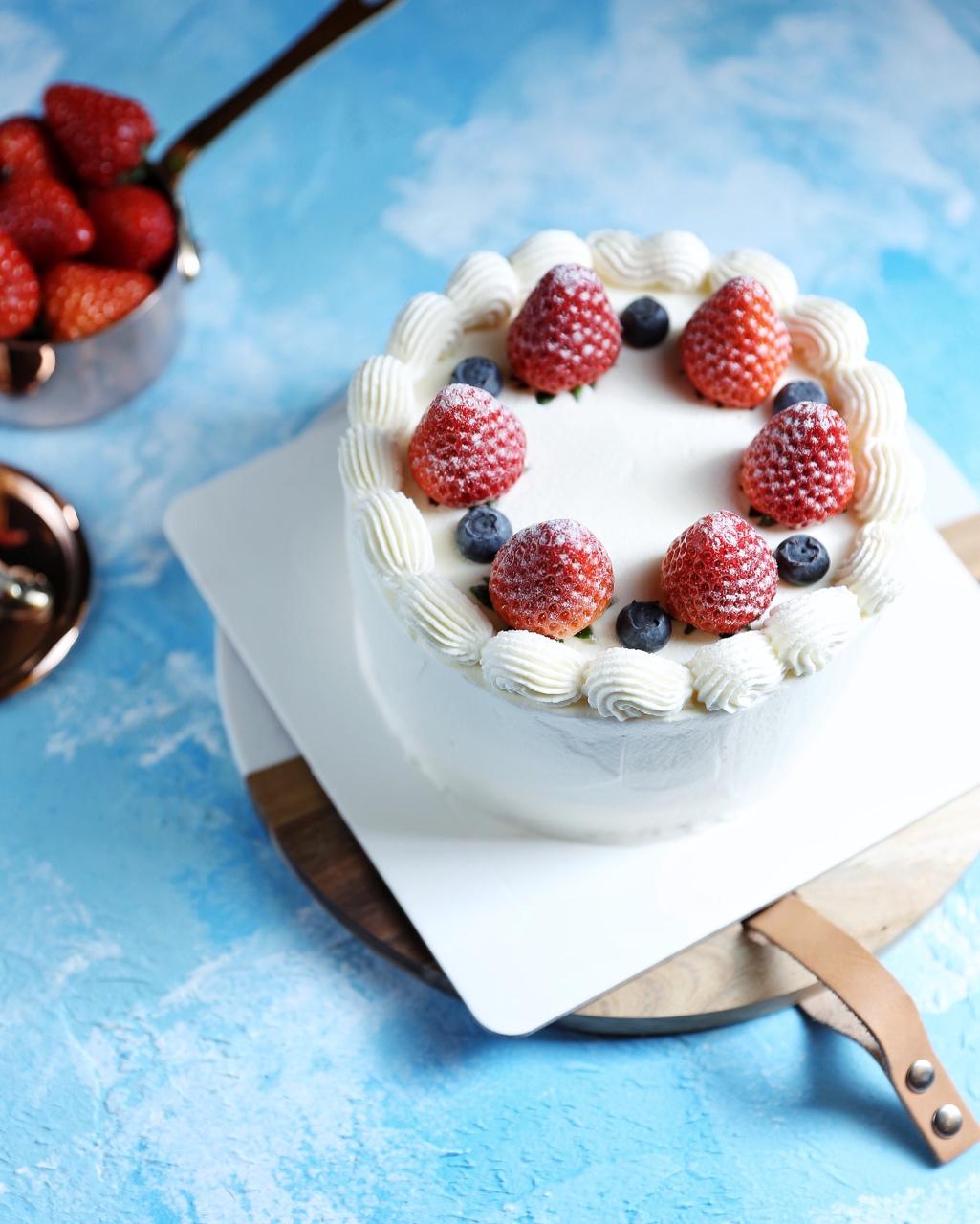 草莓鲜奶油蛋糕