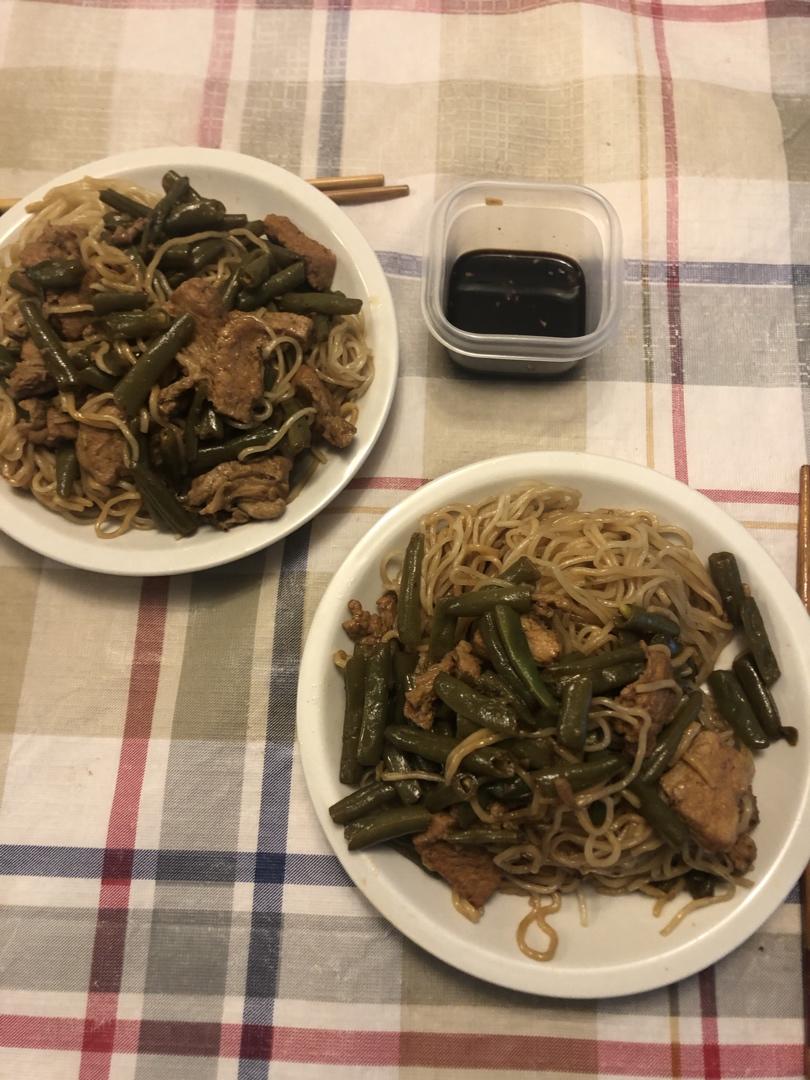 【豆角焖面】